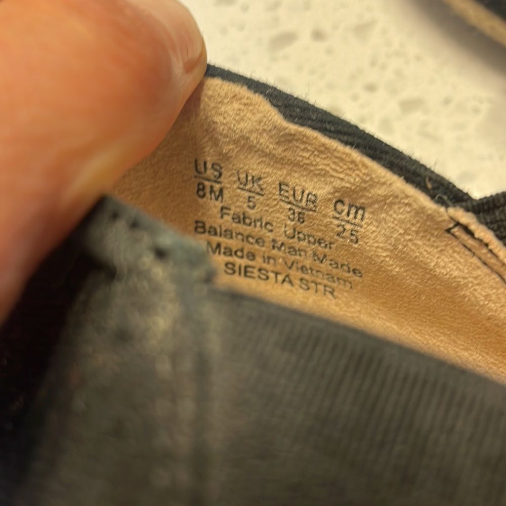 LIFE Stride woman’s black sandals - Picture 7 of 12